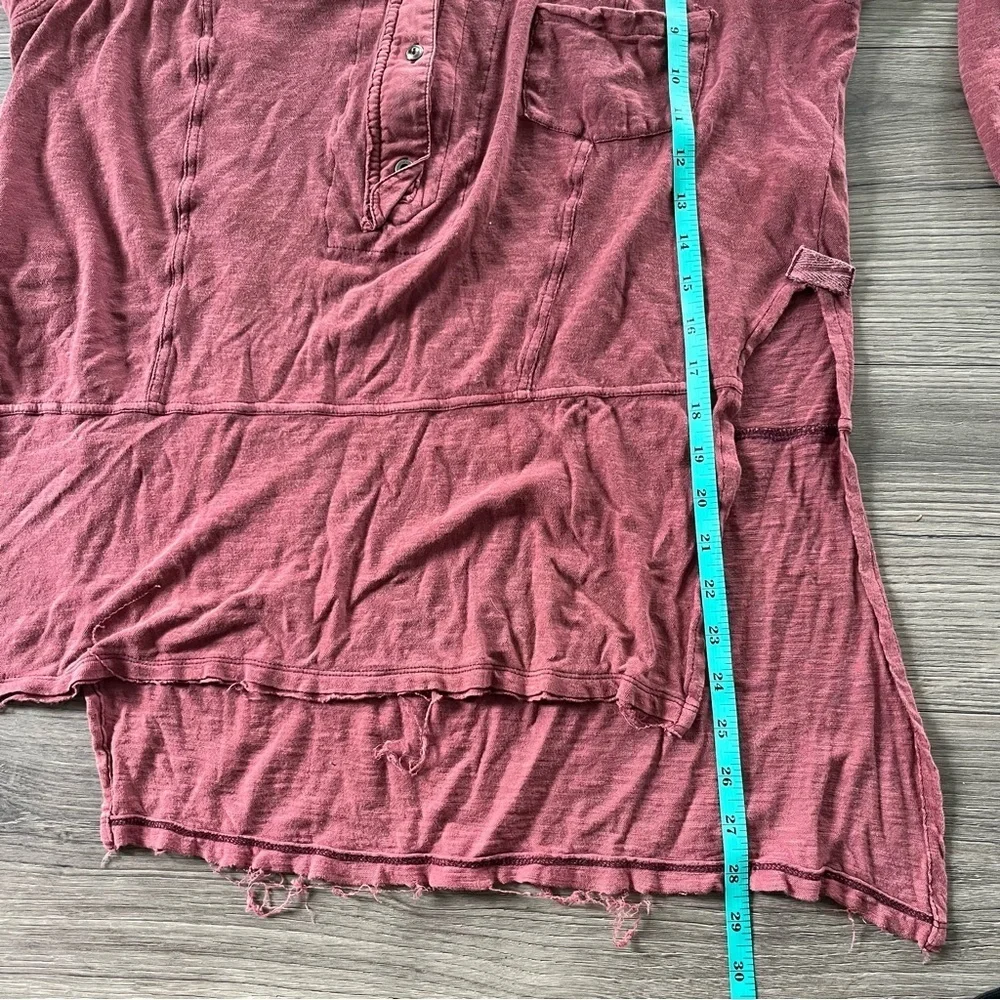 Free People Stargazer Henley Faded Red Boho 3/4 Sleeve Roll Tab Size XS - Picture 6 of 8